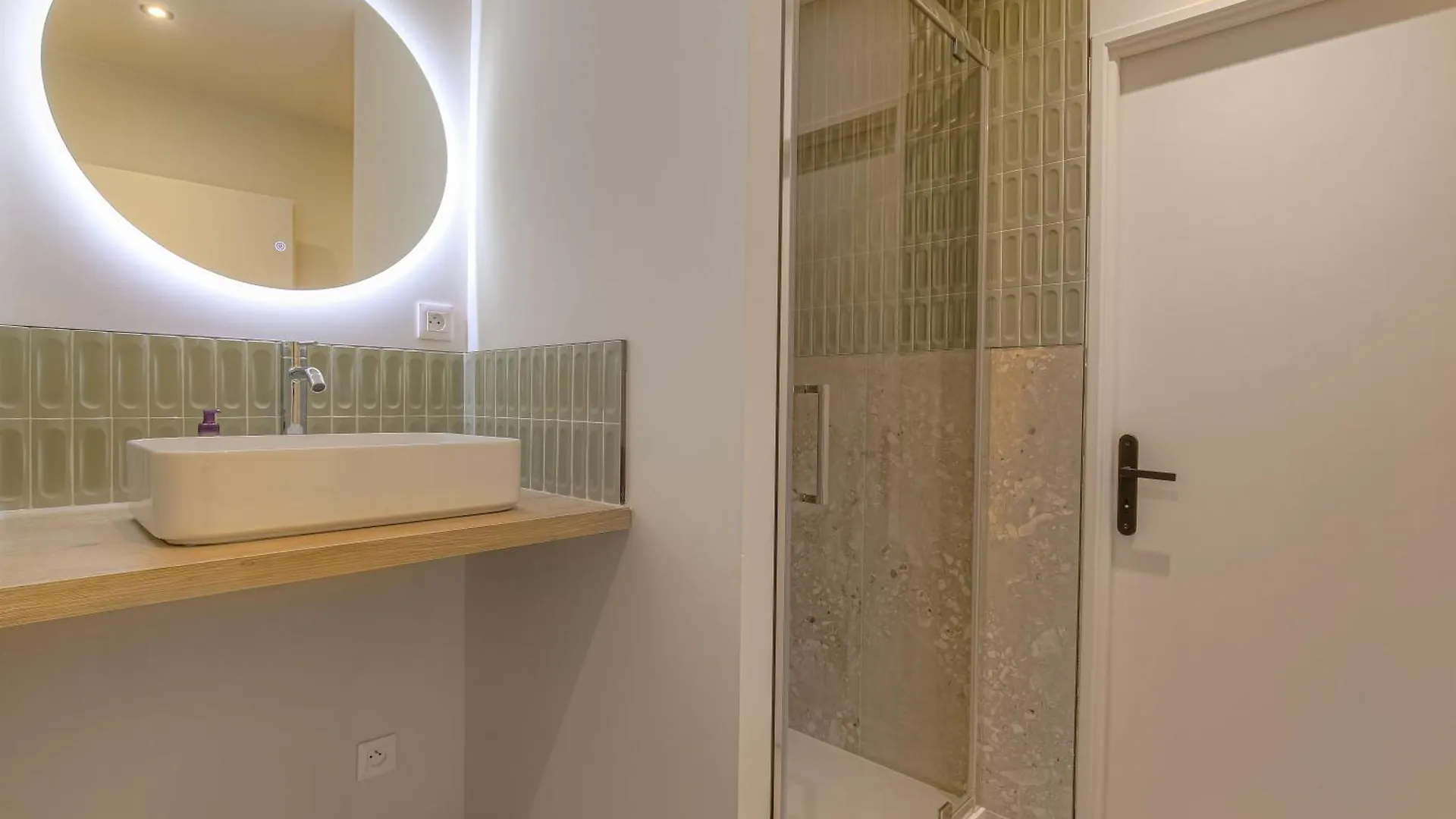 L 'Elegant - Travelhome - 50M De La Gare Villefranche-sur-Saone France